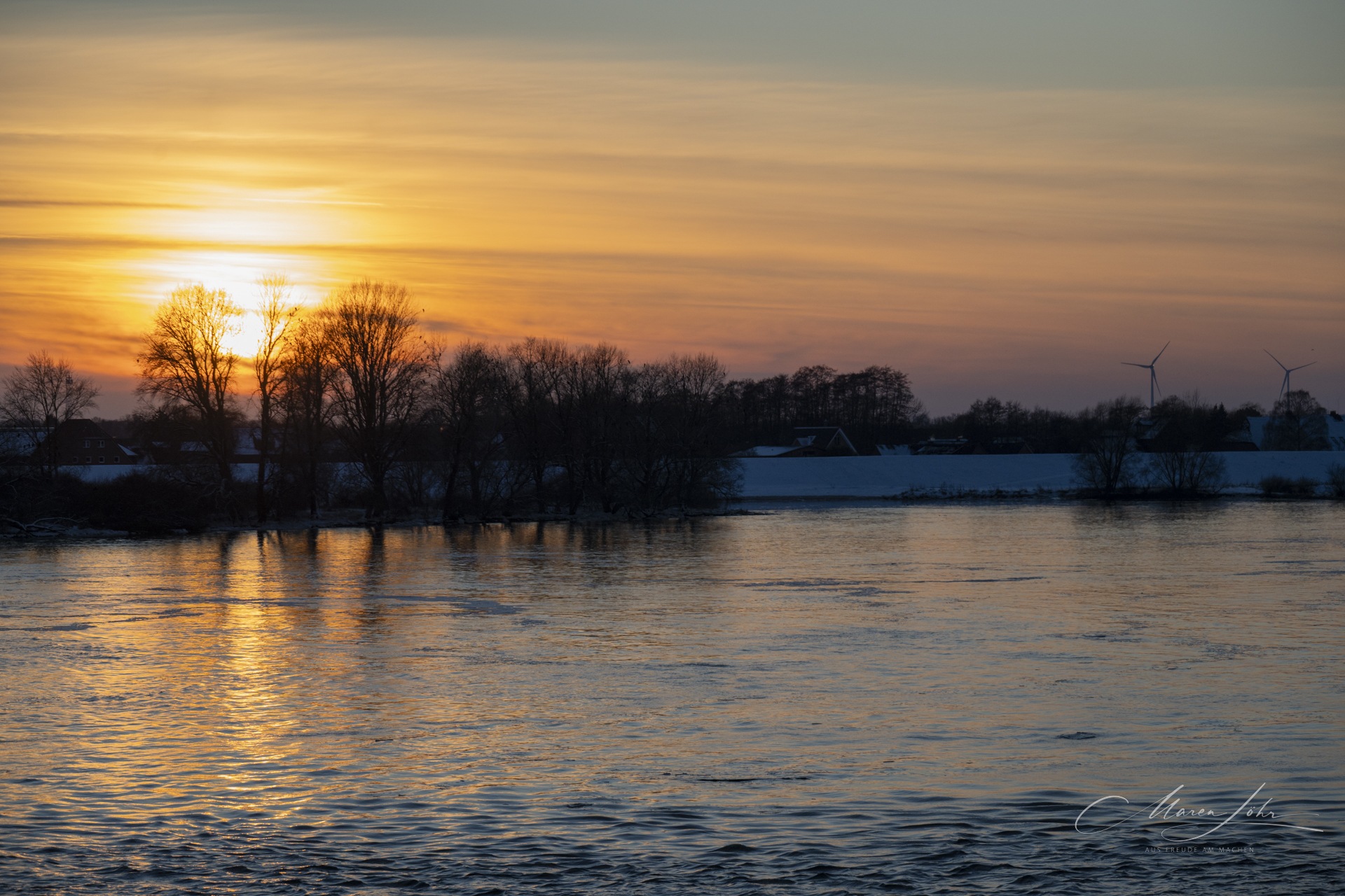 Sonnenuntergang an der Elbe