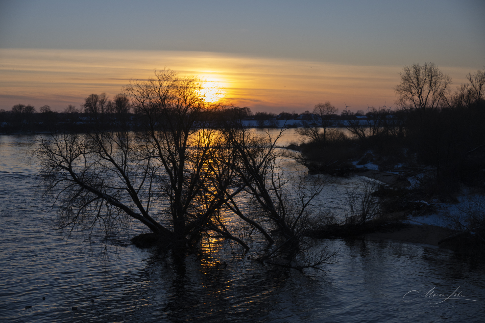 Sonnenuntergang an der Elbe