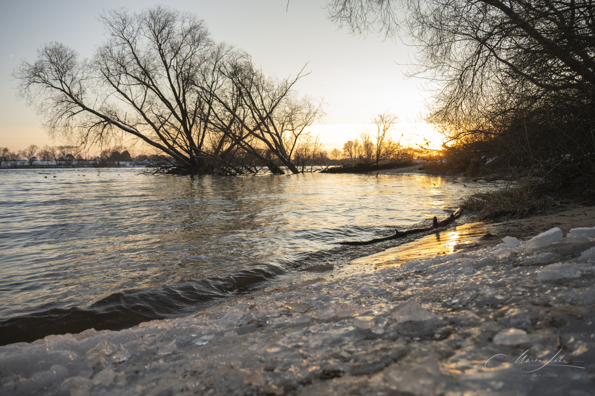 Sonnenuntergang an der Elbe